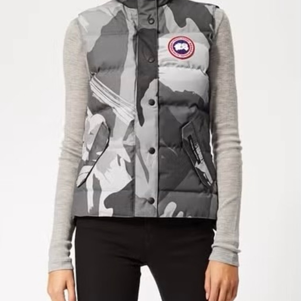 Canada Goose Gray Camouflage Vest
